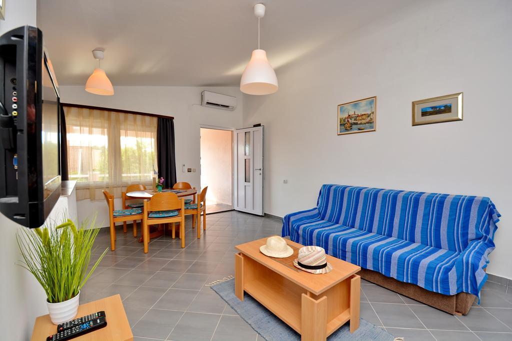 Apartment Marijana Vir Eksteriør billede