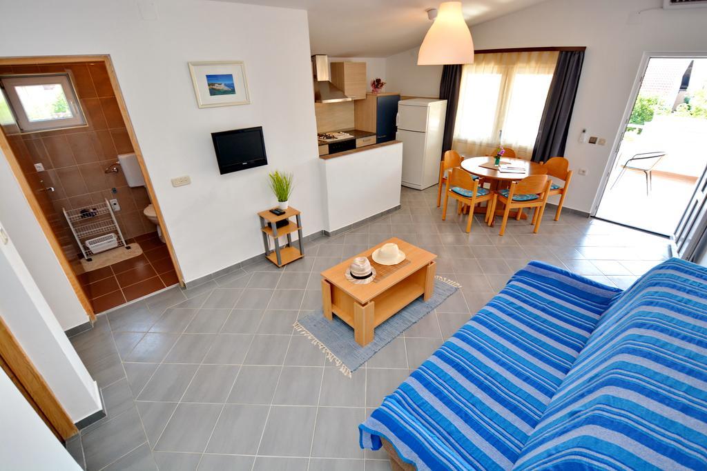 Apartment Marijana Vir Eksteriør billede