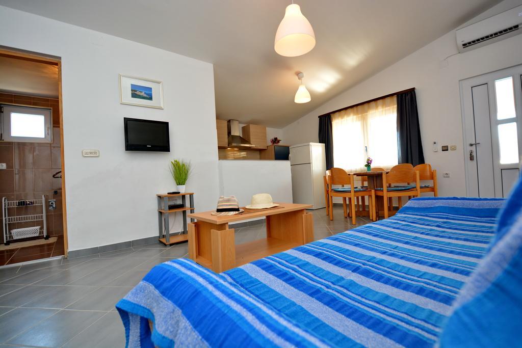 Apartment Marijana Vir Eksteriør billede