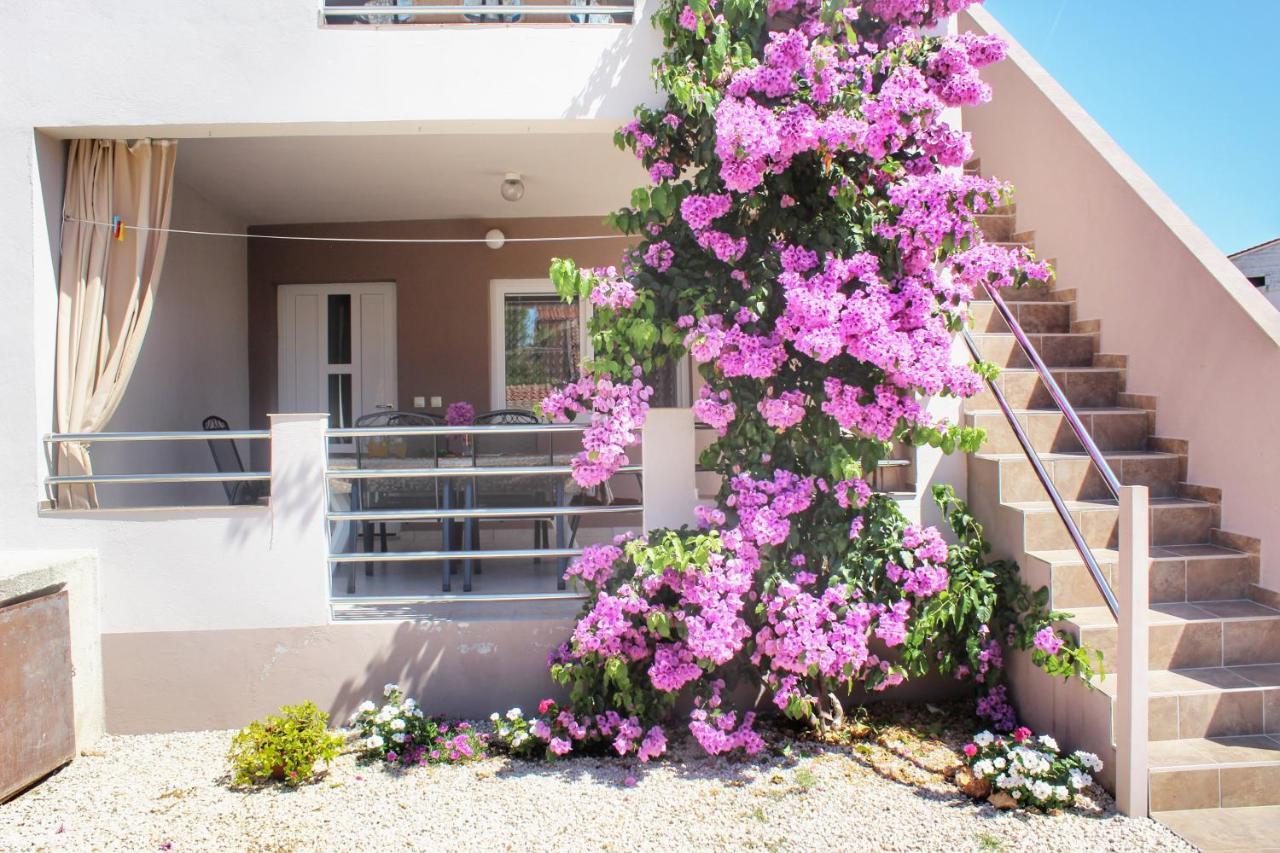 Apartment Marijana Vir Eksteriør billede